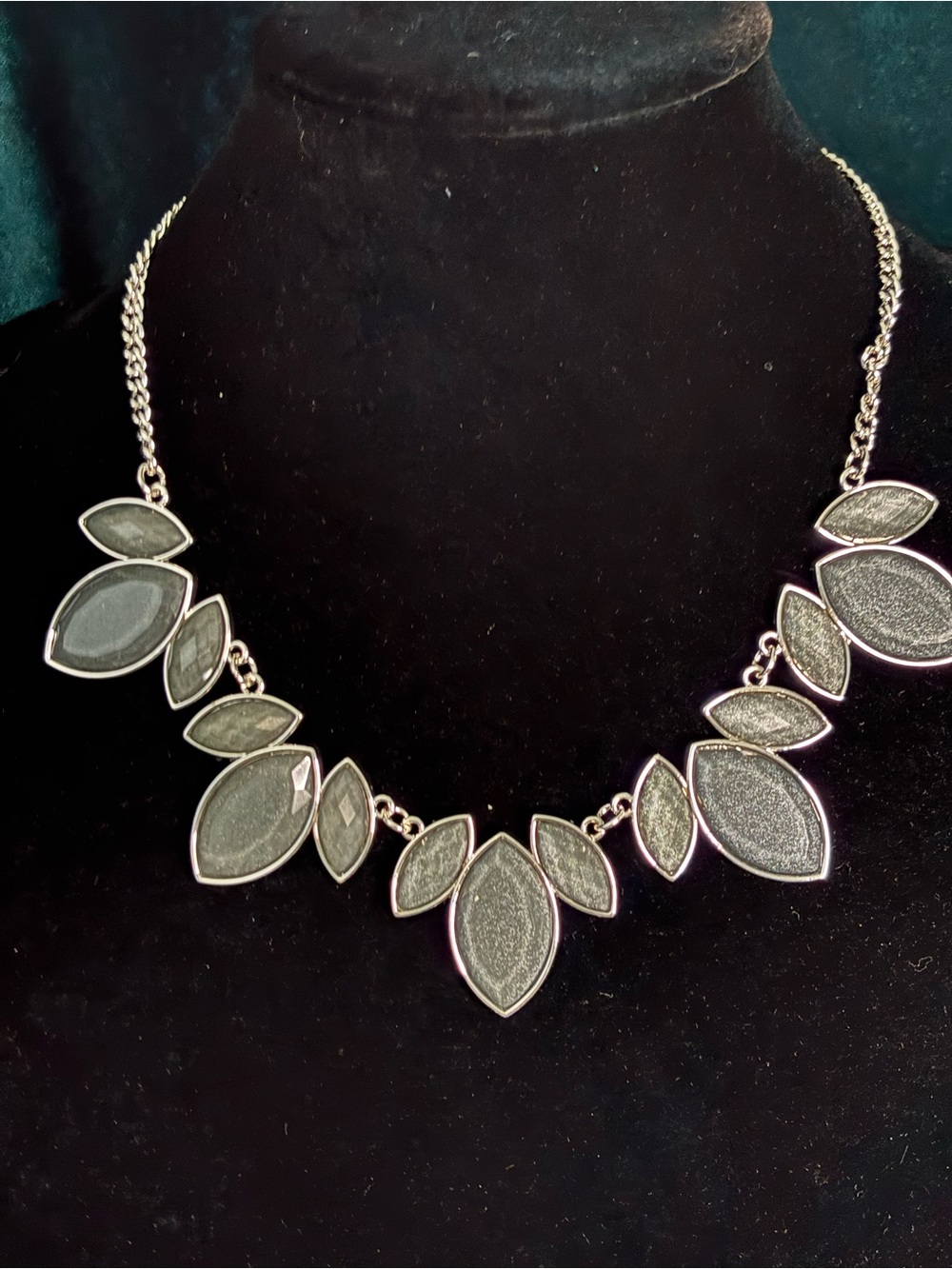Silver-Tone Charming Charlie Leaf Statement Necklace in Gray